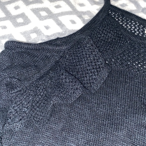 HOLLISTER COLD SHOULDER SWEATER - Picture 3 of 4